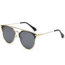Load image into Gallery viewer, Women sunglasses
